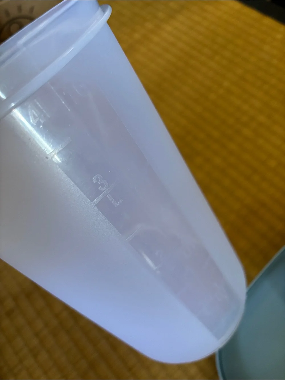 Plastic Kitchen Storage Container with Handle - Light Blue Lid- 1 gallon